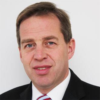An image portrait of Frenk Hulsebosch.